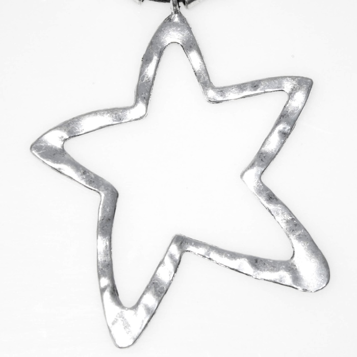collar_negro_doble_estrella_y_estrellas_detalle