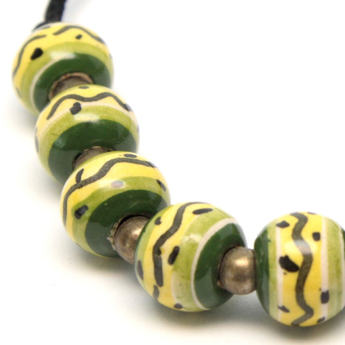 Pulsera étnica cuentas cerámicas verde amarilla
